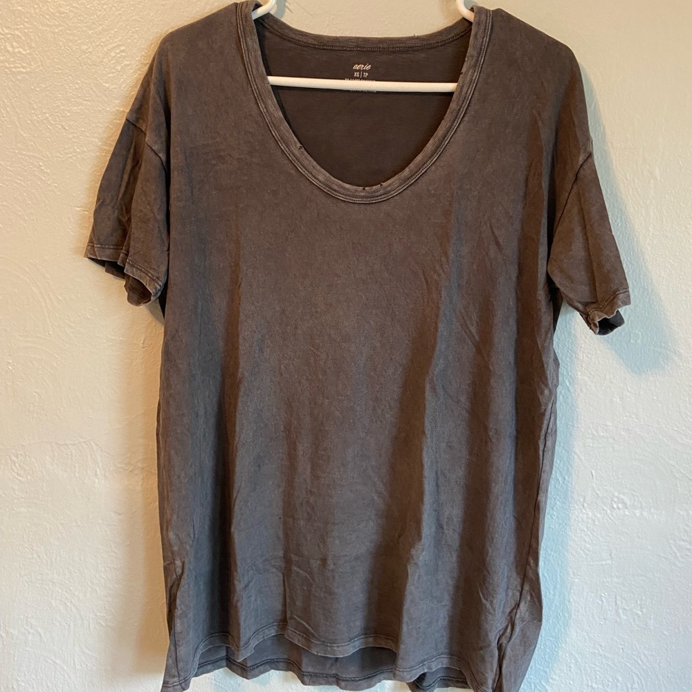 Relaxed Aerie XS Grey Tee with Distressing